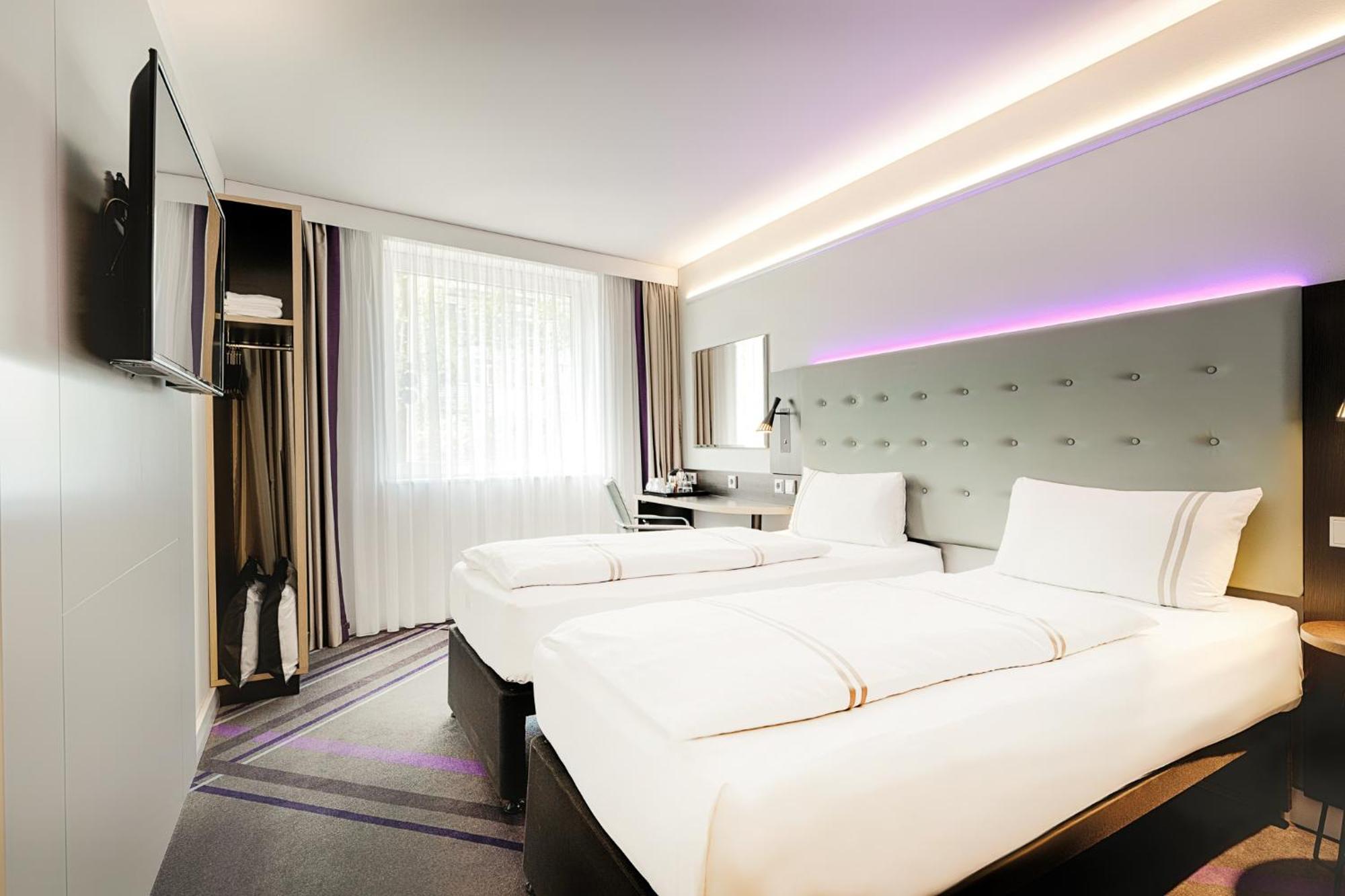 Premier Centre 3*