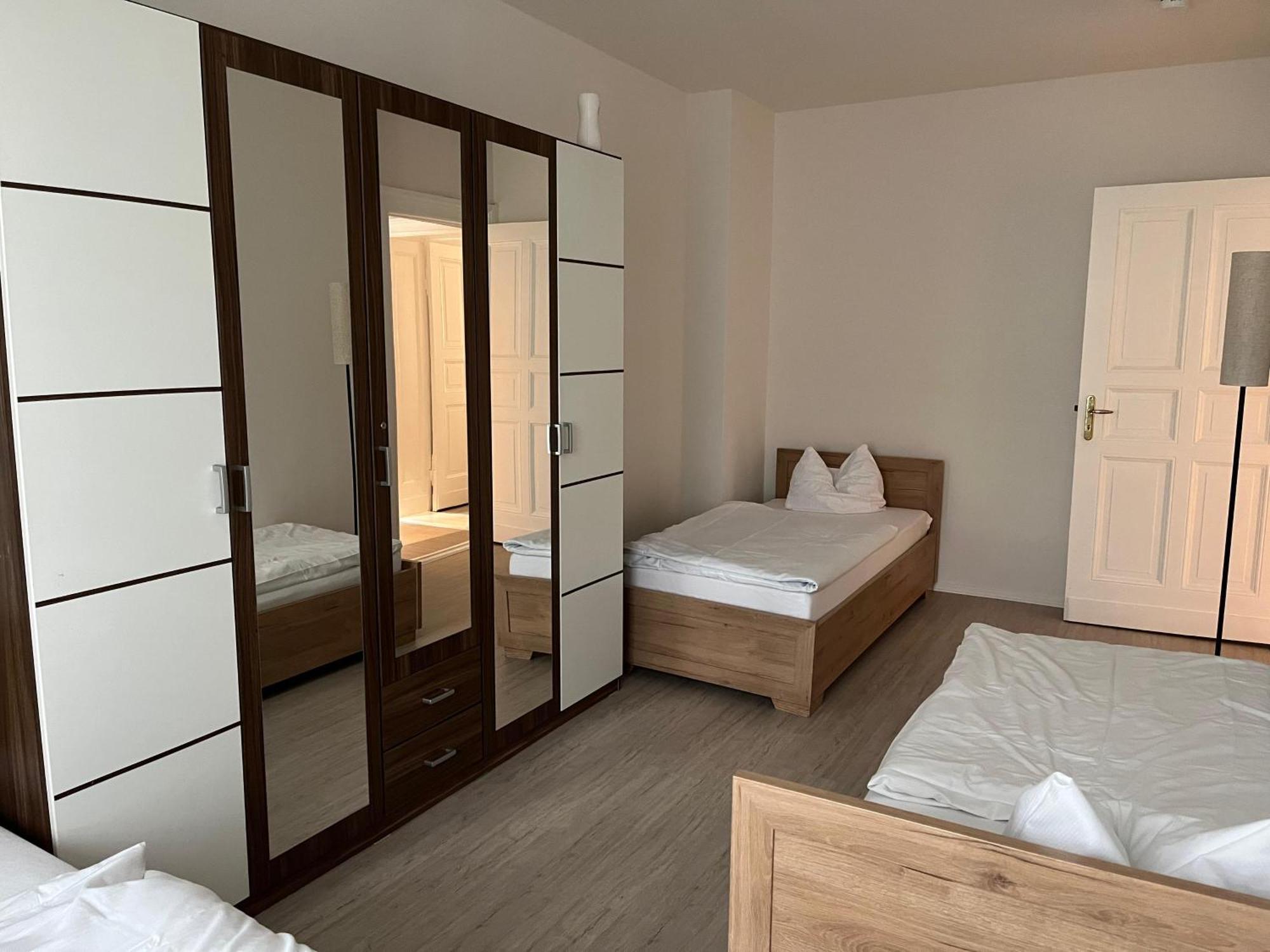 Atze4 Monteurzimmer Fuer 6 Personen Holiday home Berlin