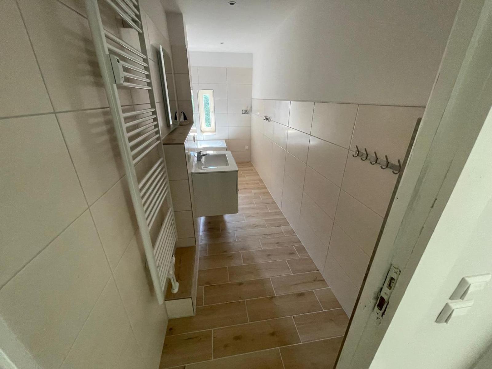 Atze4 Monteurzimmer Fuer 6 Personen Berlim