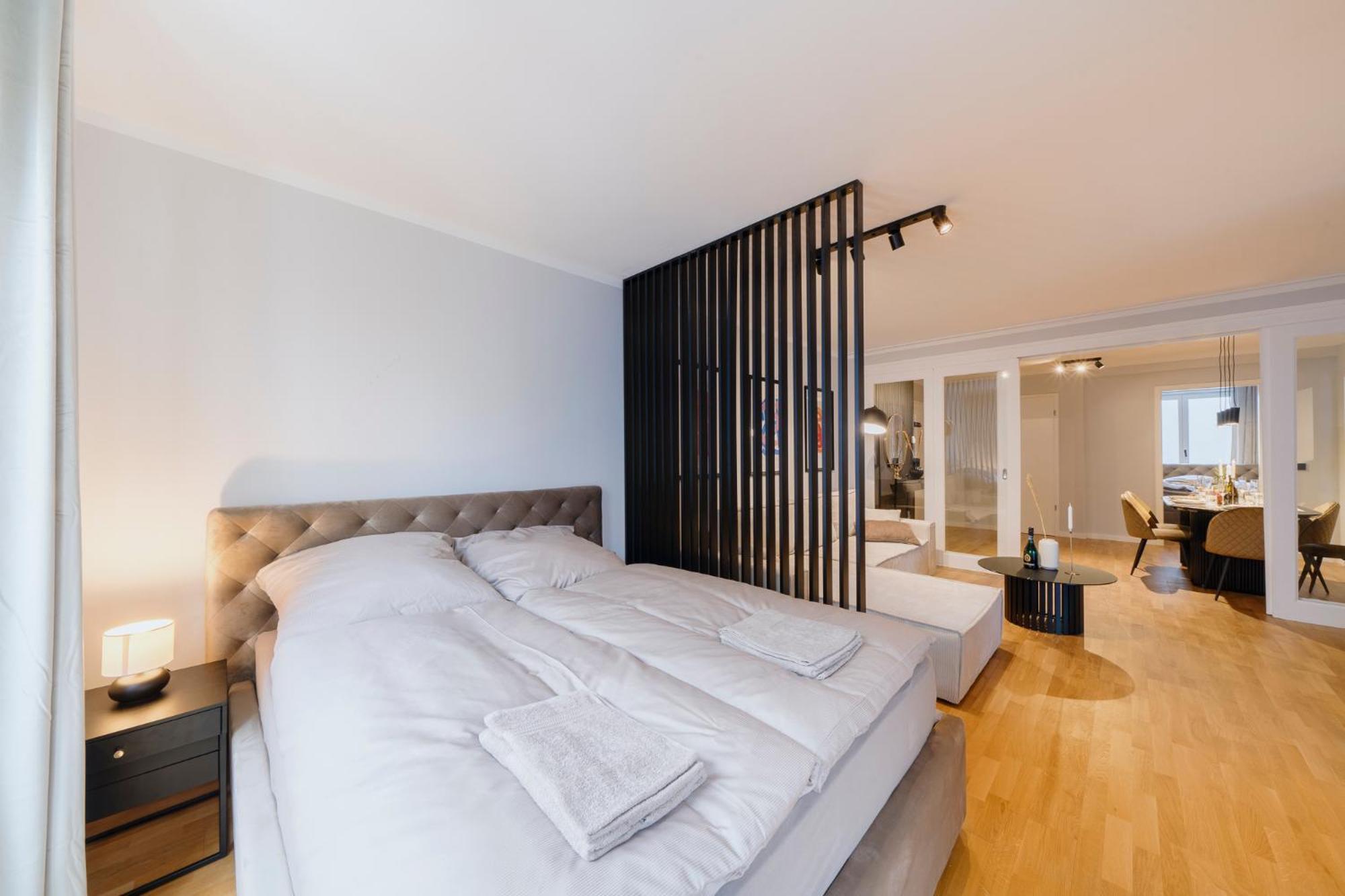 Luxurious 105m2 Penthouse In Prime Location 4 Bedroms & Balcony Apartment Berlin