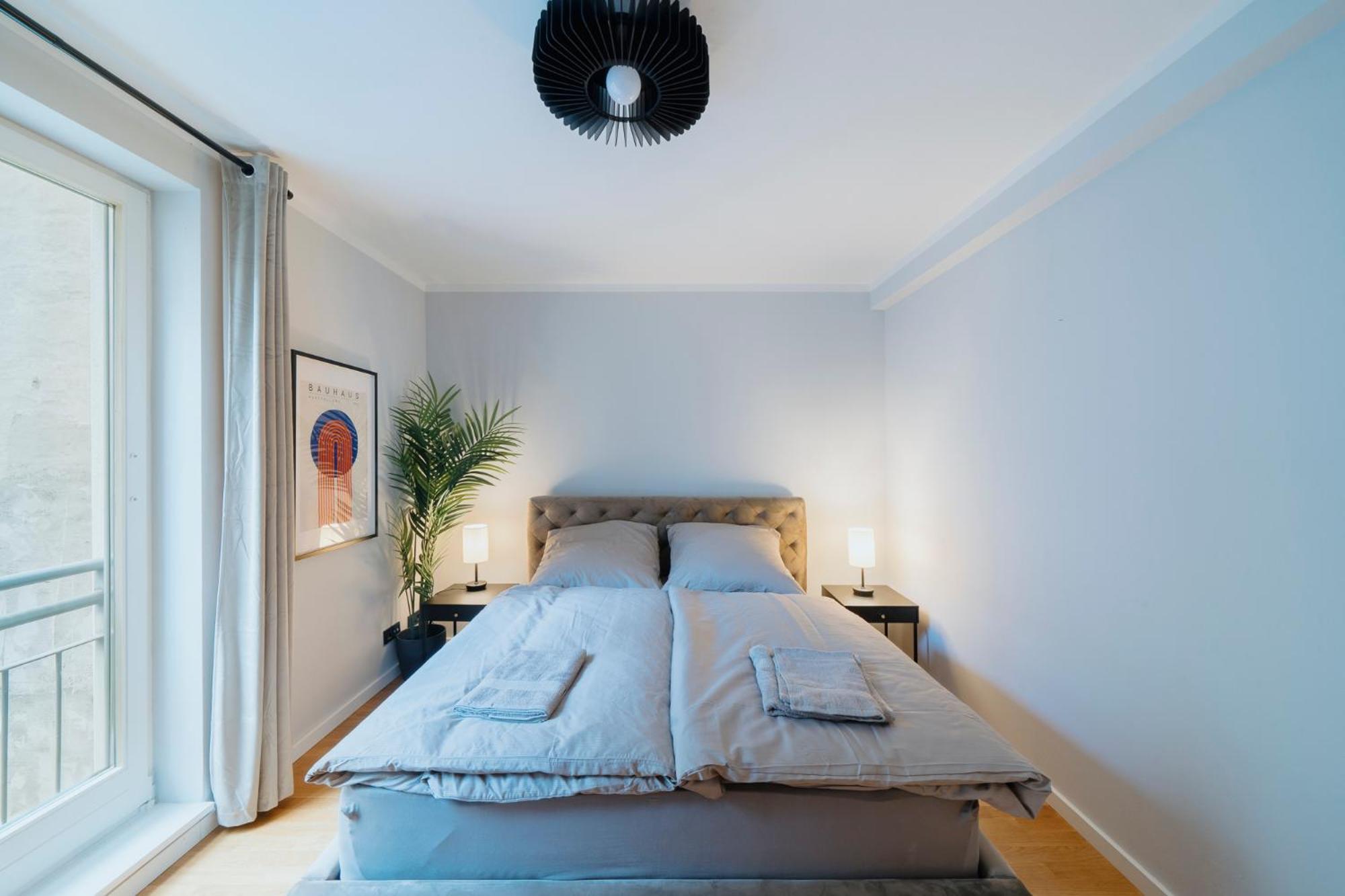 Luxurious 105m2 Penthouse In Prime Location 4 Bedroms & Balcony * Berlin