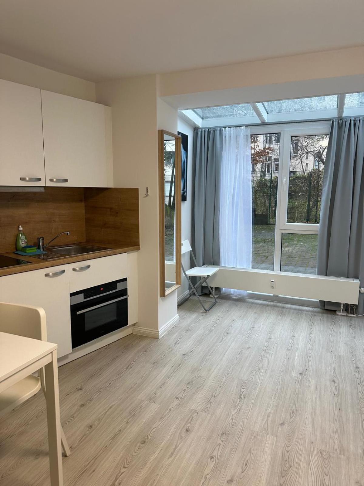 Gesundbrunnen Studio Apartment Berlin