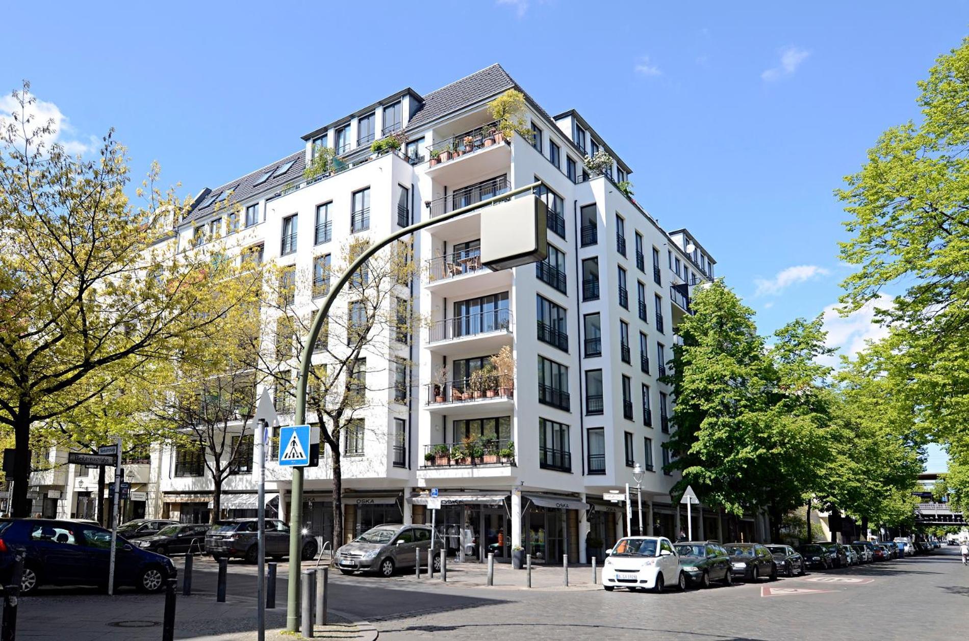 Luxurious 105m2 Penthouse In Prime Location 4 Bedroms & Balcony * Berlin