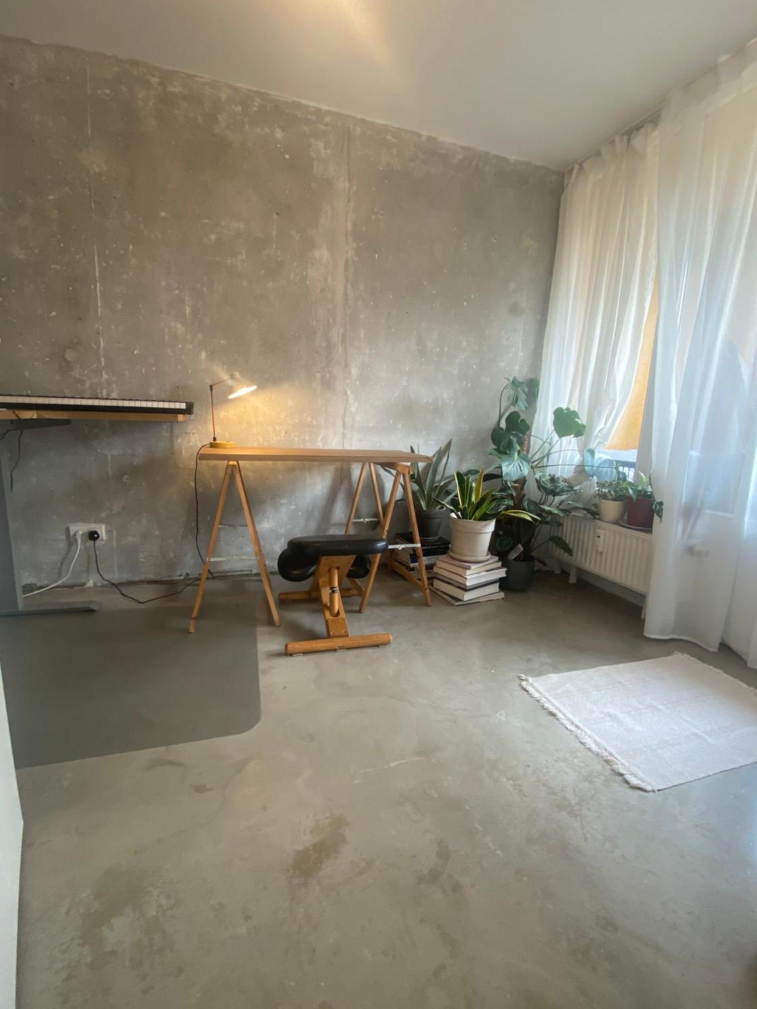 Modern Sunny Flat In Neukolln Guest house *