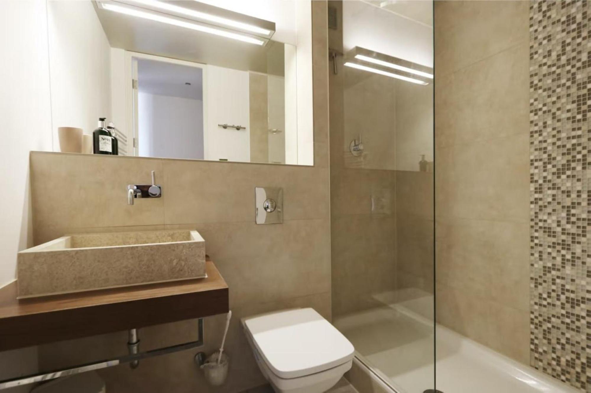 Luxury House In City Center *
