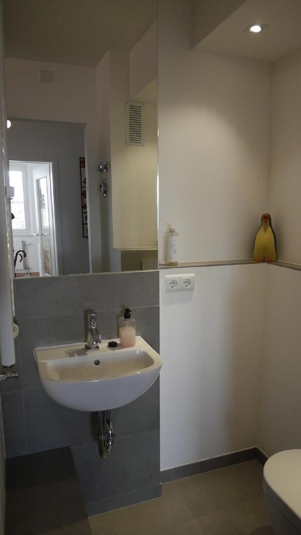 Ruhiges In Naehe Kurfuerstendamm Mit Eigener Regendusche Privatunterkunft Berlin