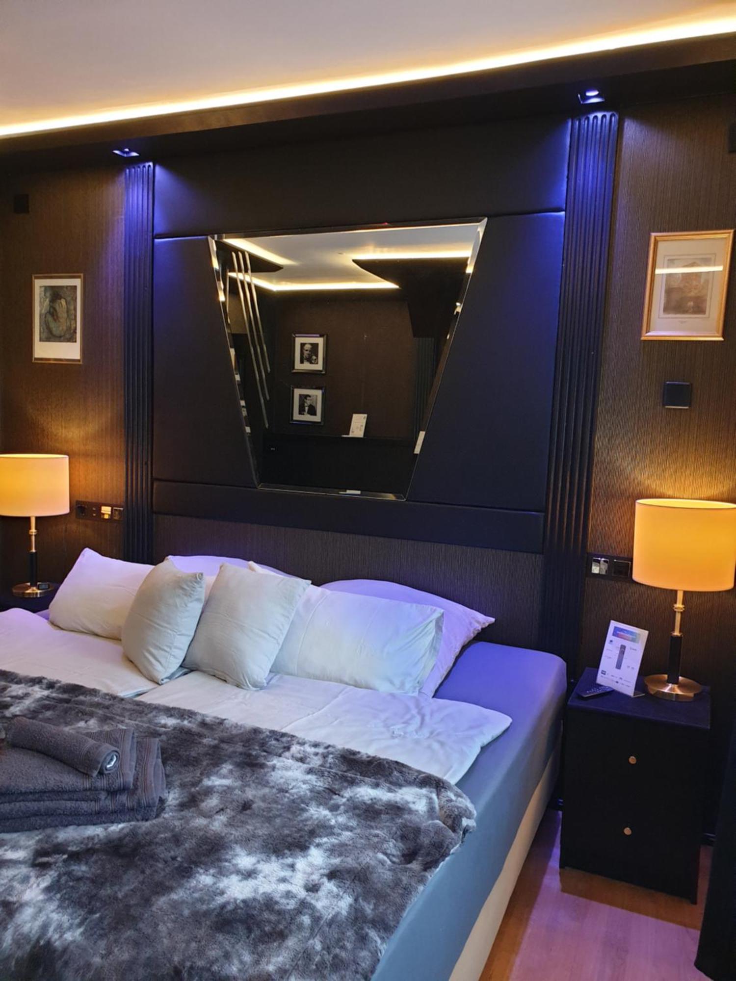 Miet-kamp Ruhig, Zentral, Nahe Messe, Ausgefallenes Design 2 Schlafzimmer *