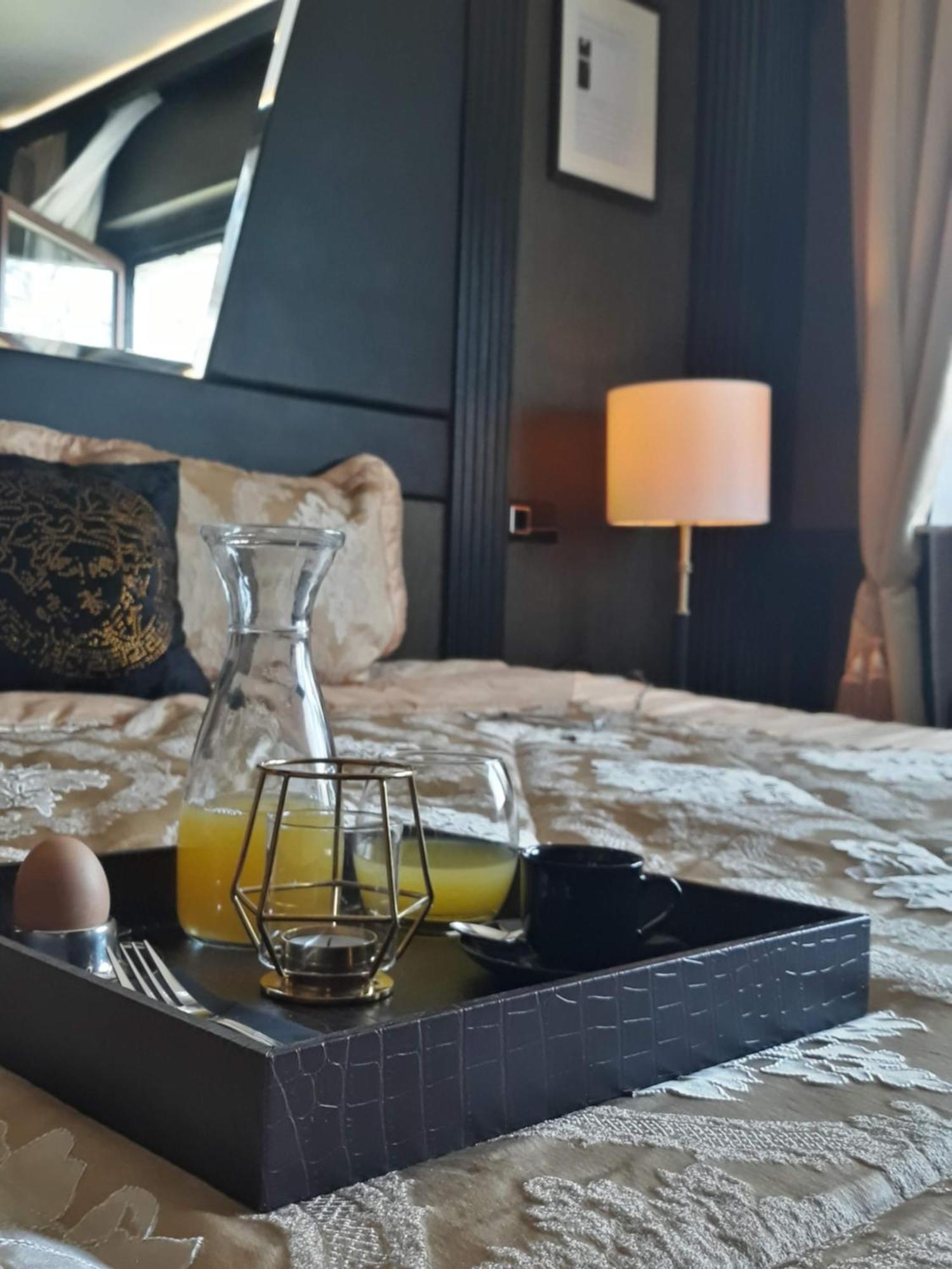 Miet-kamp Ruhig, Zentral, Nahe Messe, Ausgefallenes Design 2 Schlafzimmer