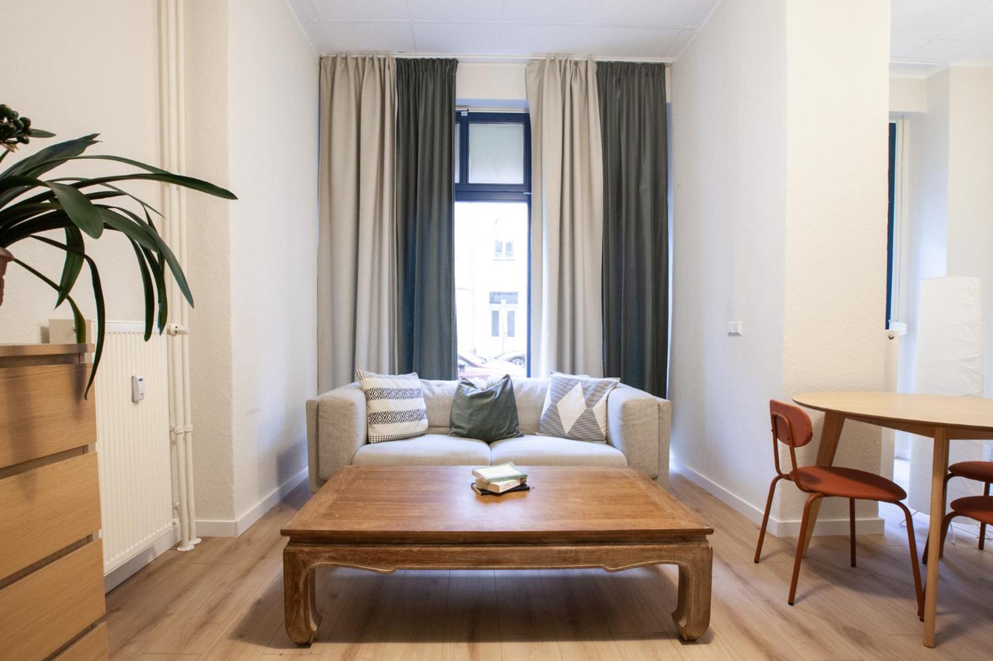 Atelier Apartment *