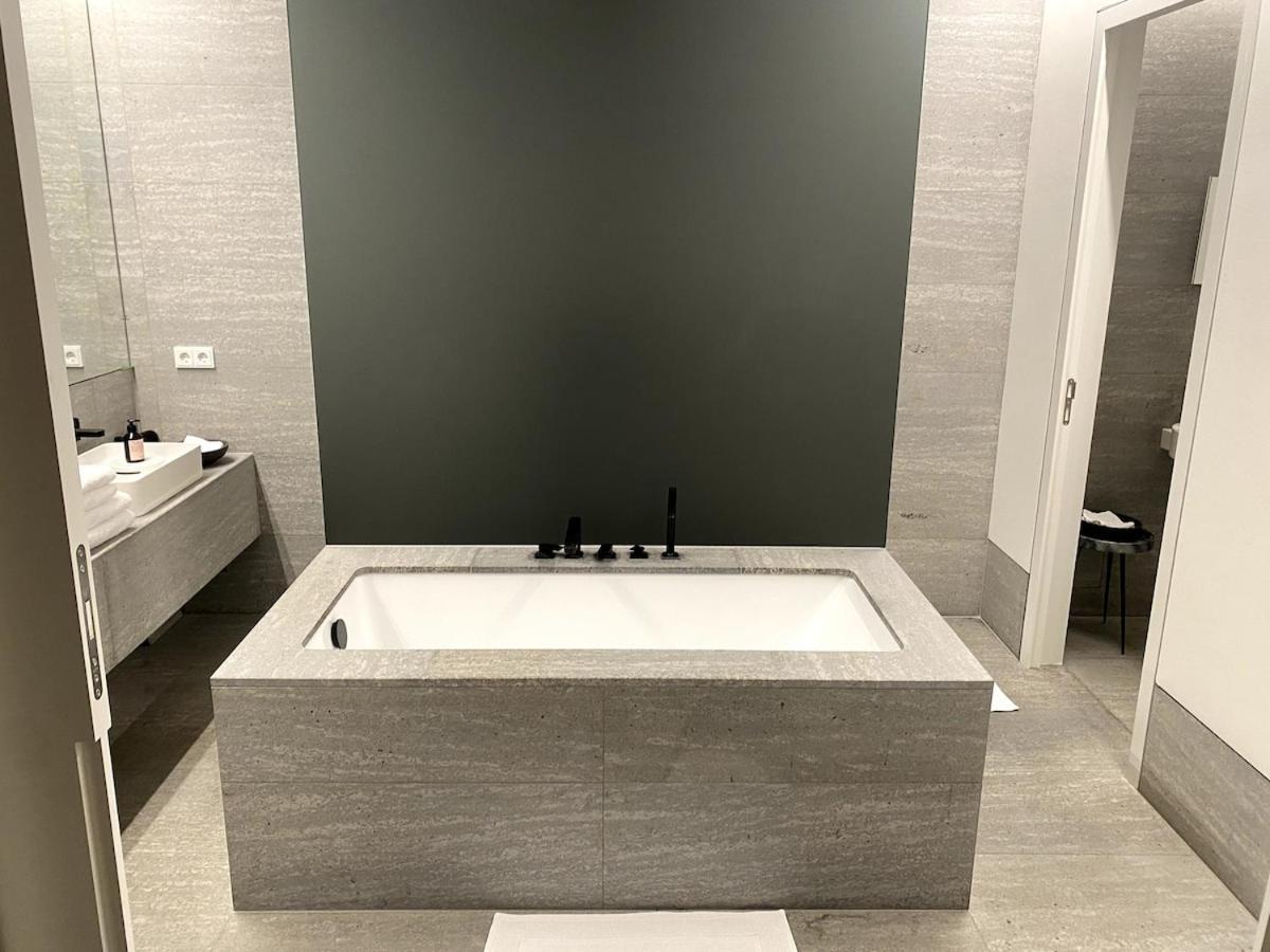 Luxury Penthouse Near Ku-damm *