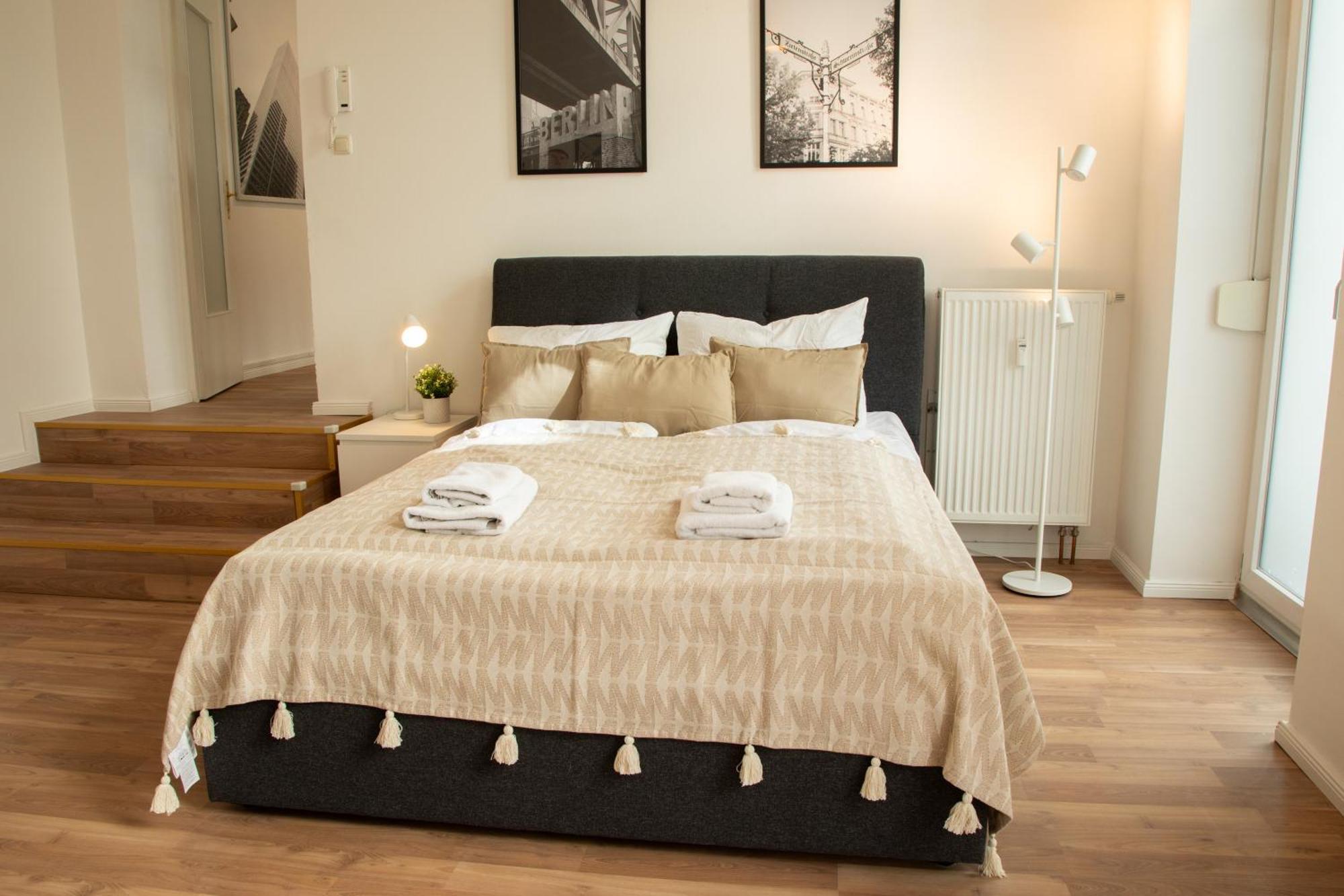 Homely - Spacious Flat Quiet, Friedrichstrasse, River * Berlin