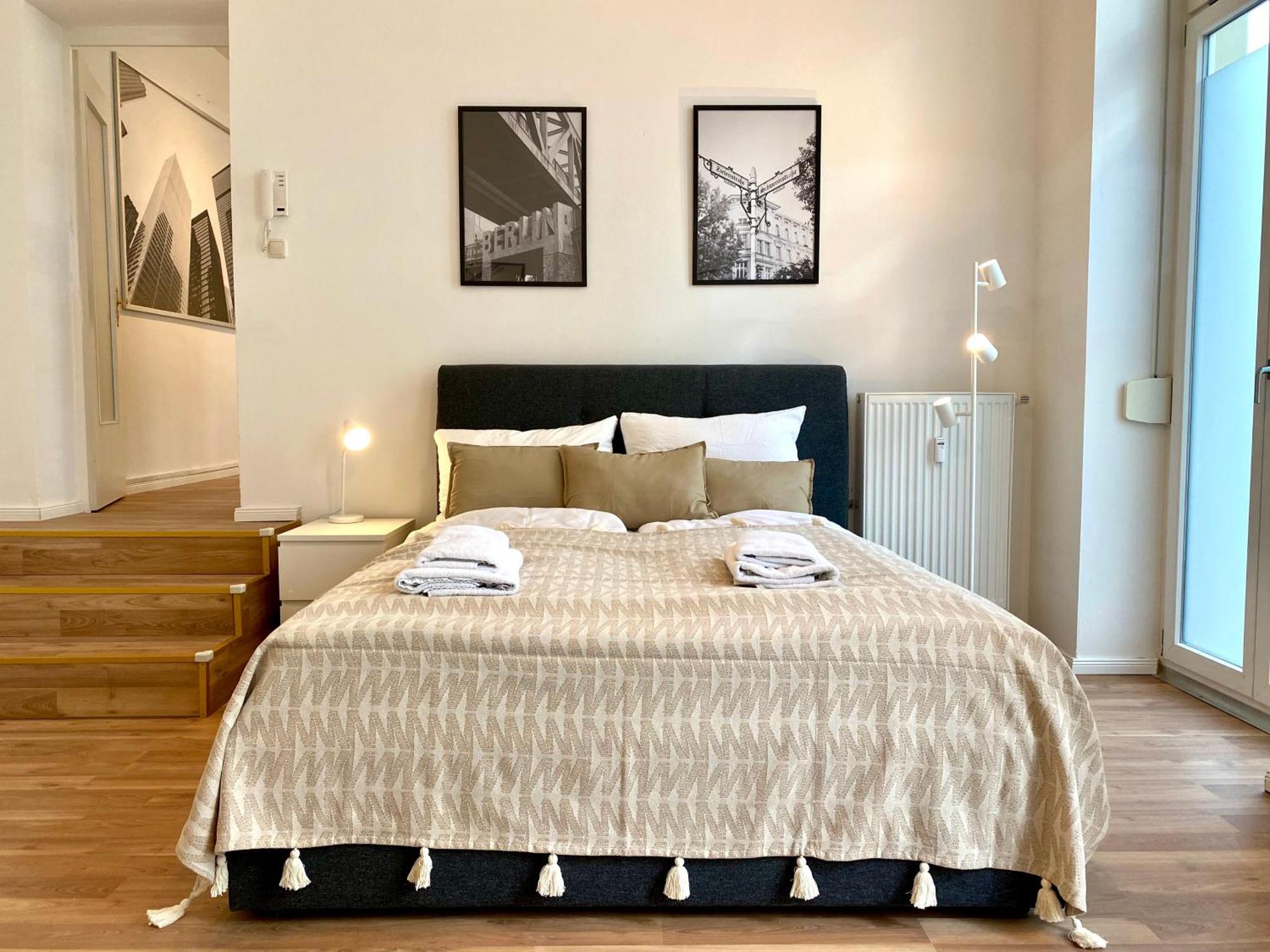 Apartment Homely - Spacious Flat Quiet, Friedrichstrasse, River