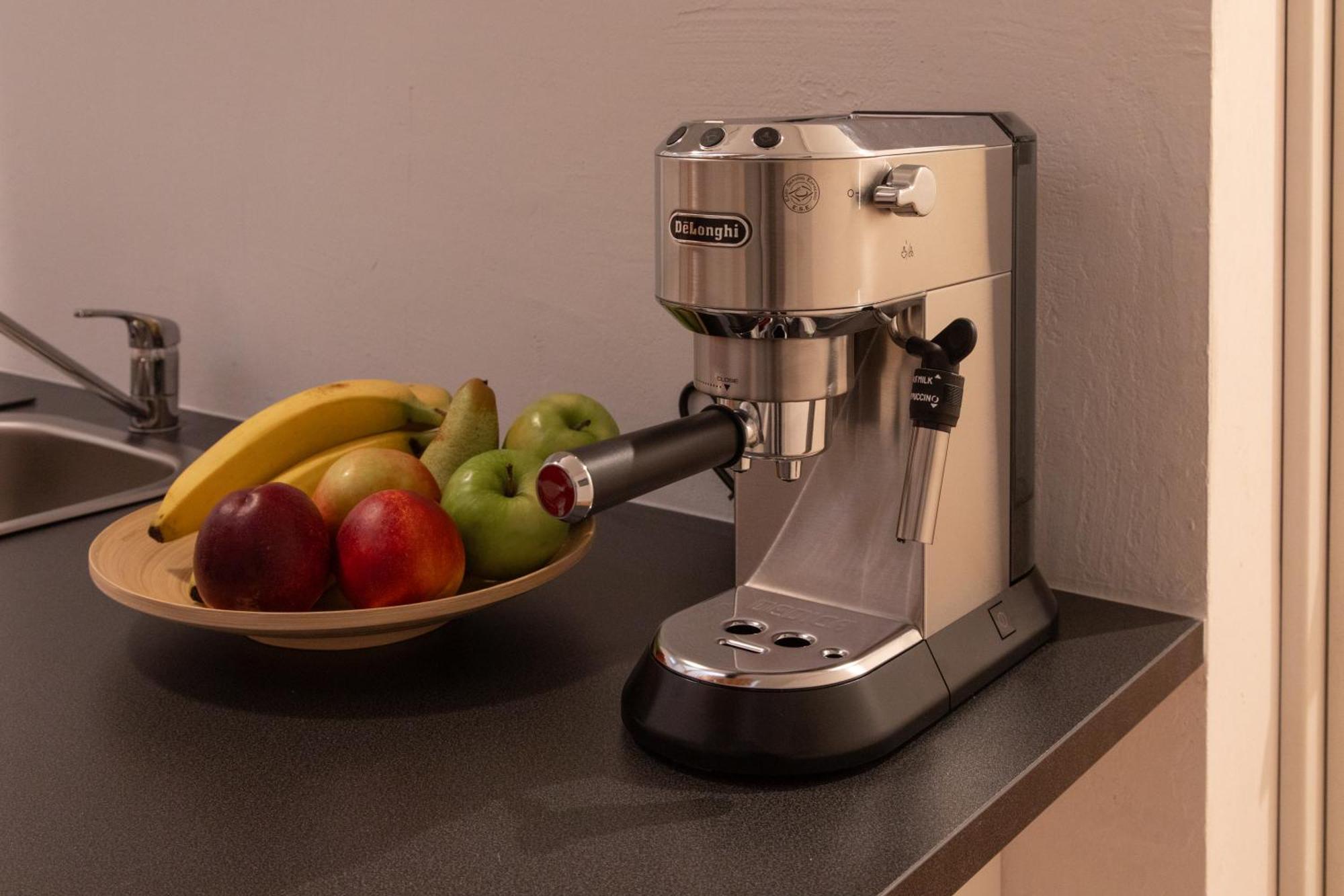 Homely - Spacious Flat Quiet, Friedrichstrasse, River * Berlin