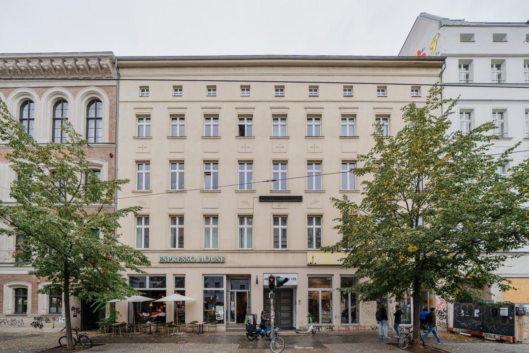 Homely - Spacious Flat Quiet, Friedrichstrasse, River Apartment