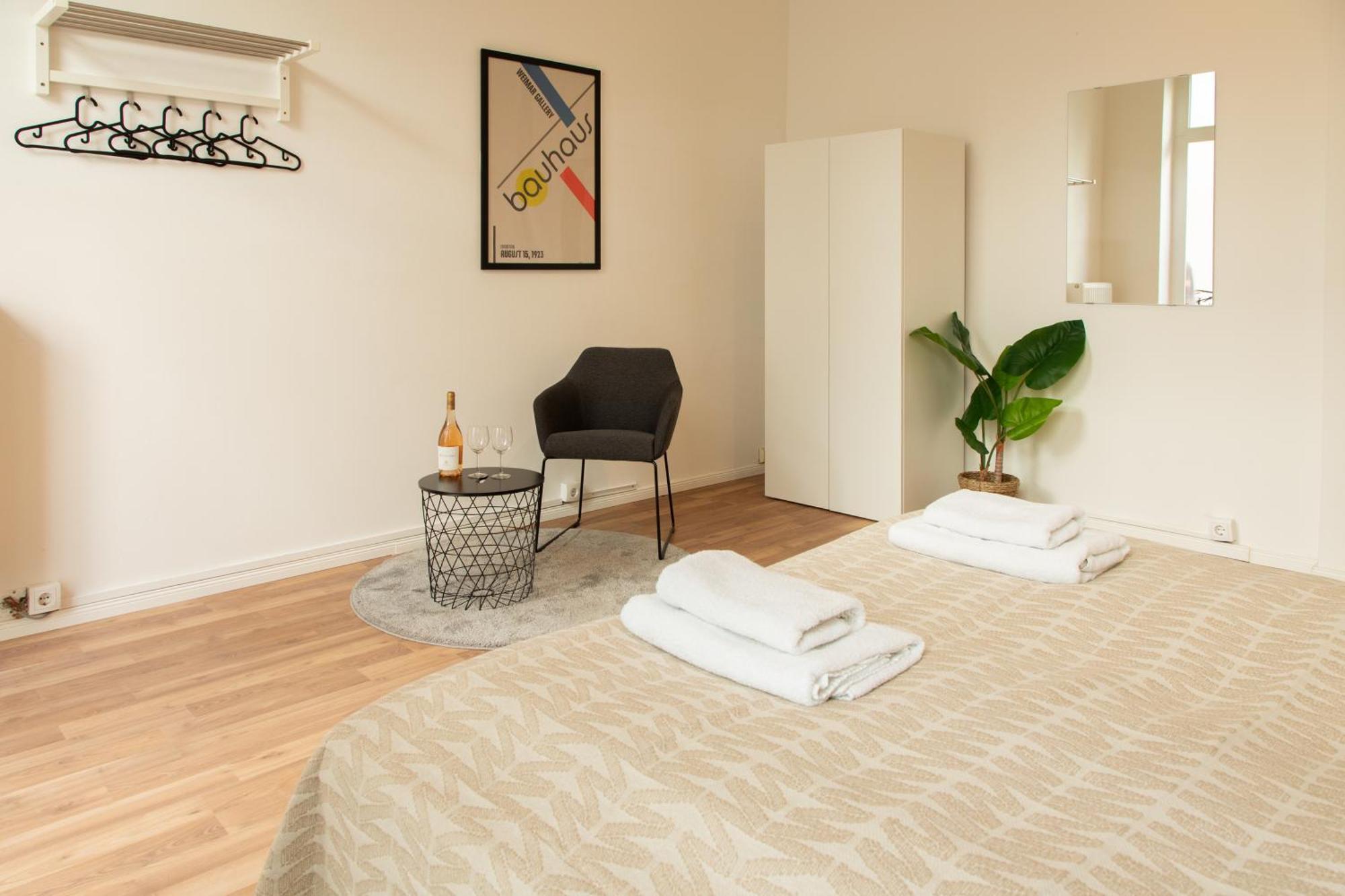Homely - Spacious Flat Quiet, Friedrichstrasse, River Berlin