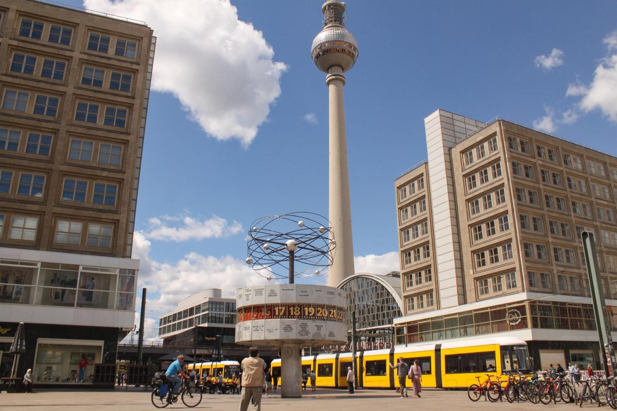Homely - Spacious, Modern, S-bahn Nearby , Groups & Families Apartamento Berlim