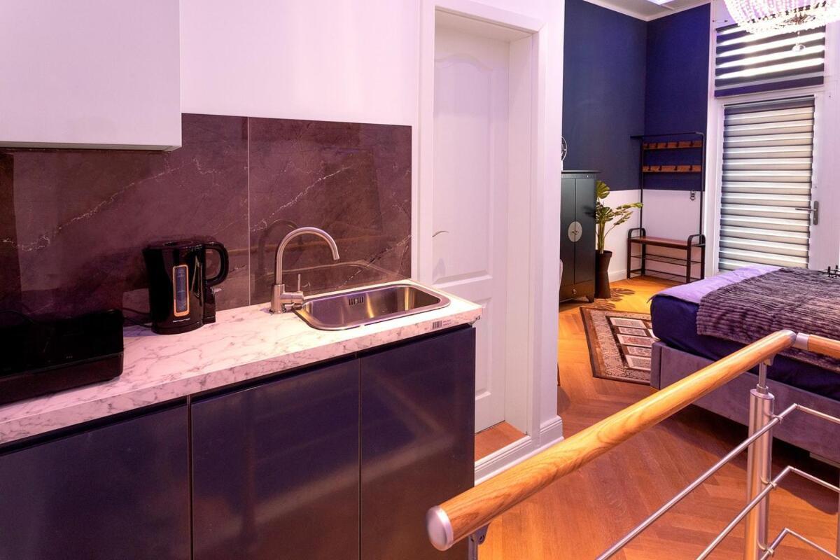 Beauty And Smart City-apartment