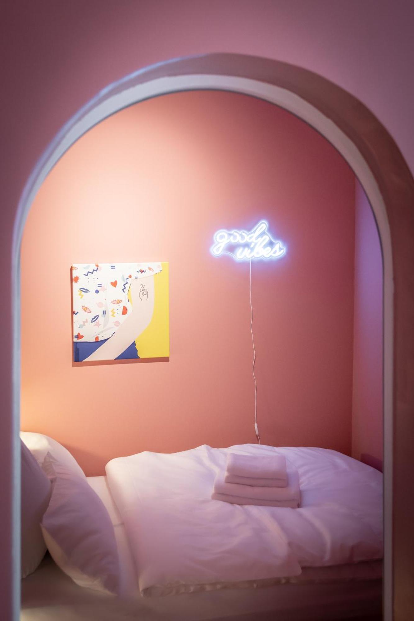 Coolest In Berlin, Easy Check-in, Crazy Style, Close To Center #5 *