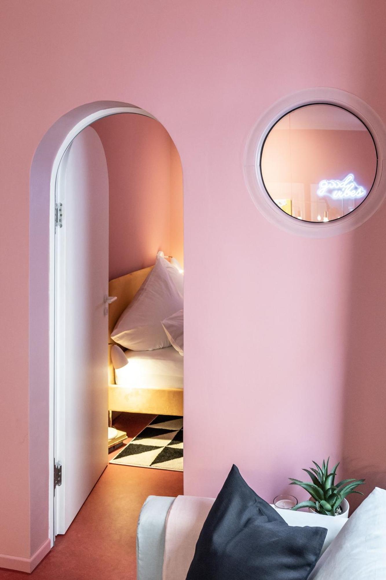 Coolest In Berlin, Easy Check-in, Crazy Style, Close To Center #5 Apartment