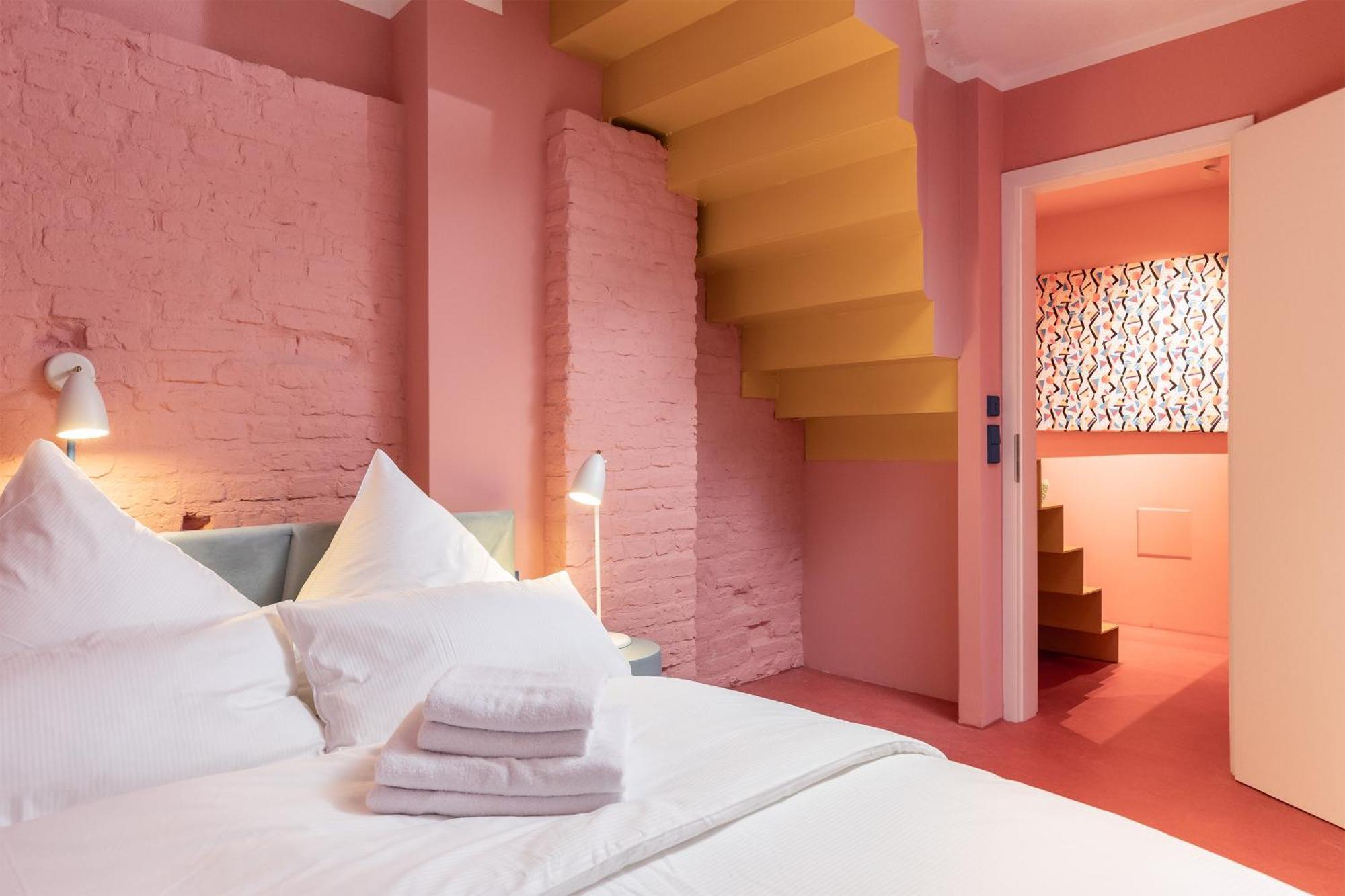 Coolest In Berlin, Easy Check-in, Crazy Style, Close To Center #5 *