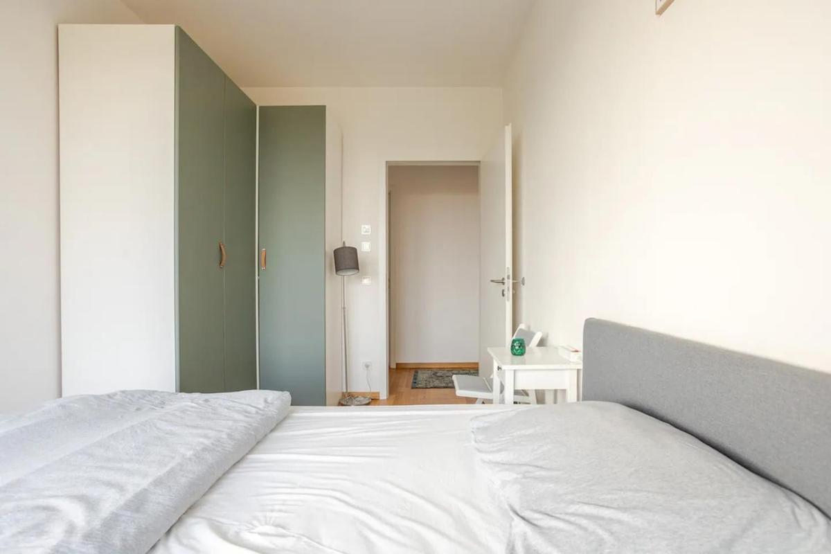 Apartment Hj 18 By Rockchair Apartments L Superhost Status L Super Flat, 2 Bedrooms 2 Bathrooms Balcony Elevator Welcomes You!