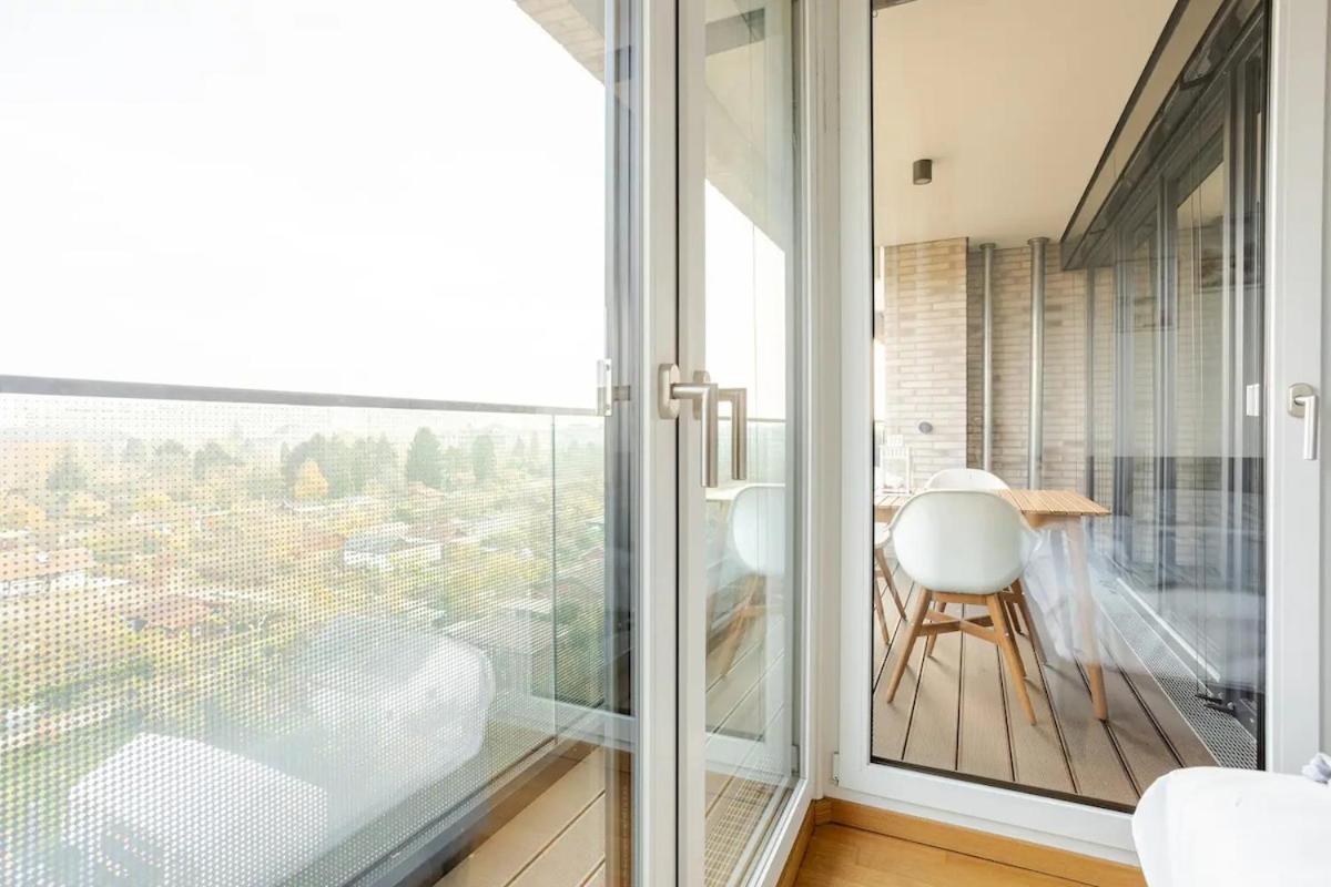 Apartment Hj 18 By Rockchair Apartments L Superhost Status L Super Flat, 2 Bedrooms 2 Bathrooms Balcony Elevator Welcomes You! *
