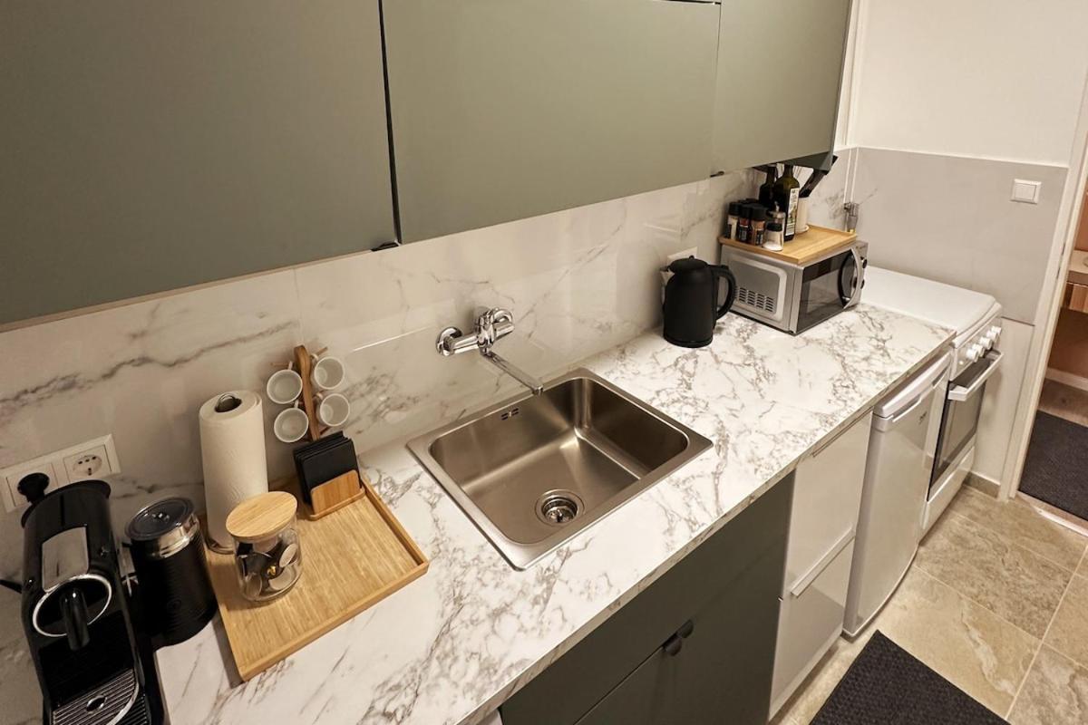 Apartment Gemuetliches In Neukoelln - Privat Parkplatz *