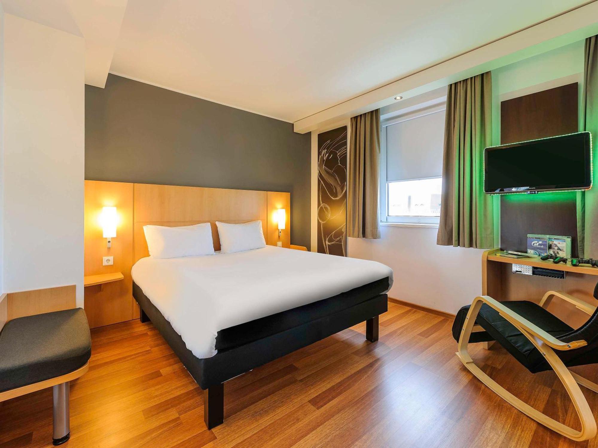 Hotel Ibis Kurfuerstendamm - Neu Renoviert Berlim