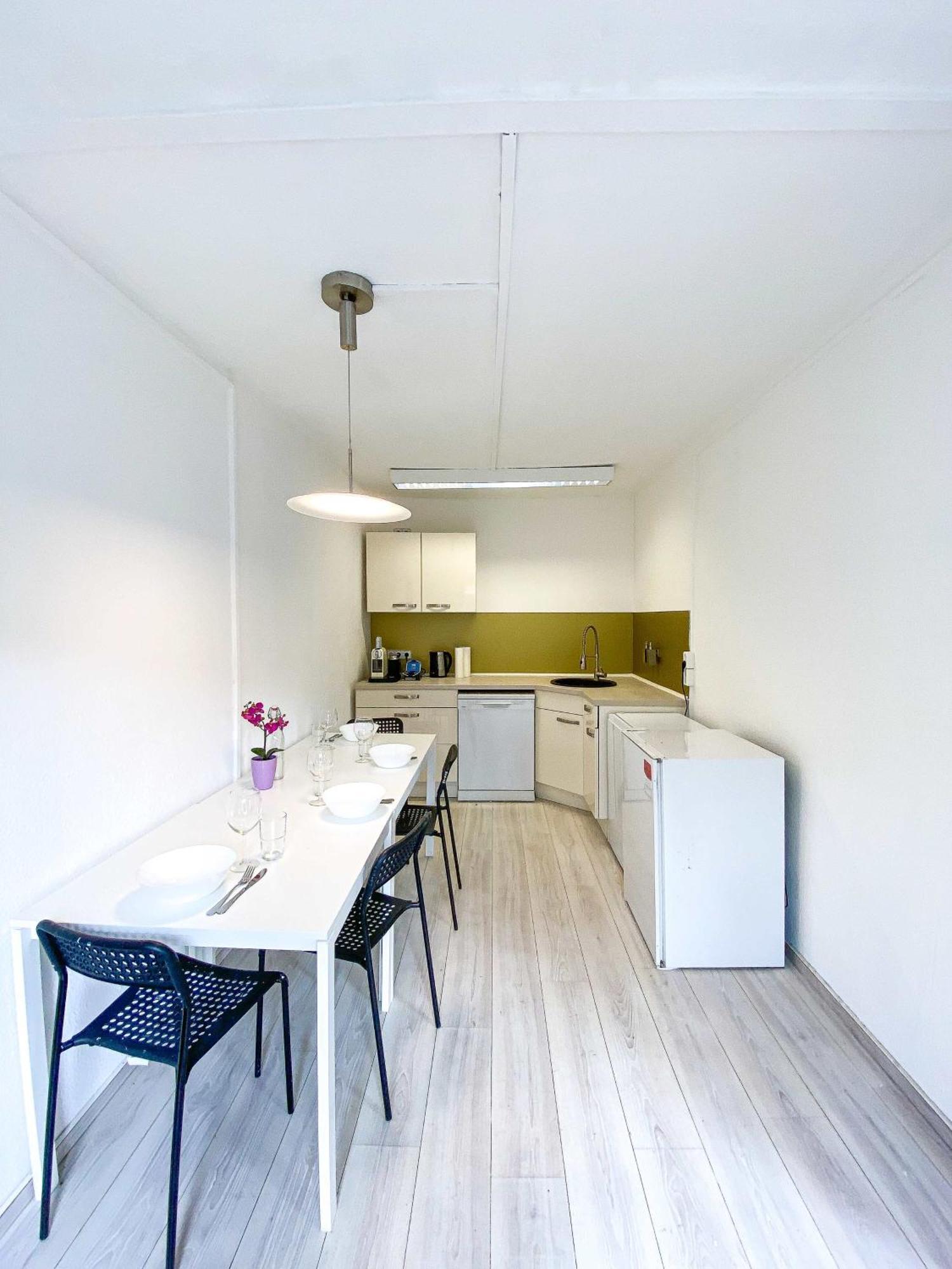 Top-wohnung Fuer Gruppen 15 Min Zum Alex Parken Apartment
