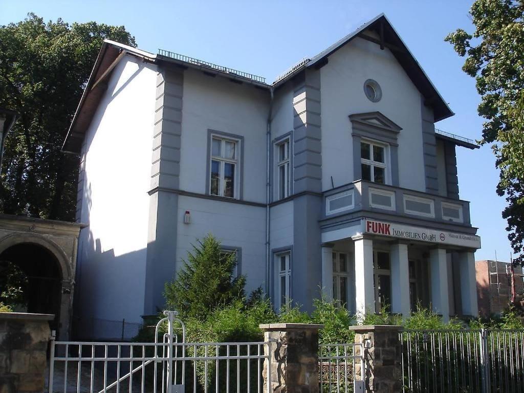 Grabbeallee #1 Apartment