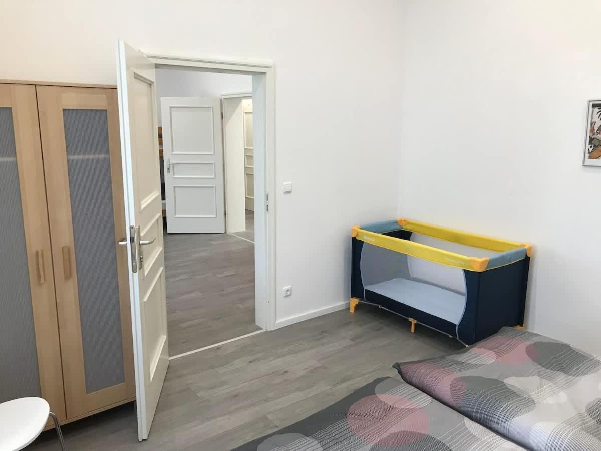 Grabbeallee #1 Apartment