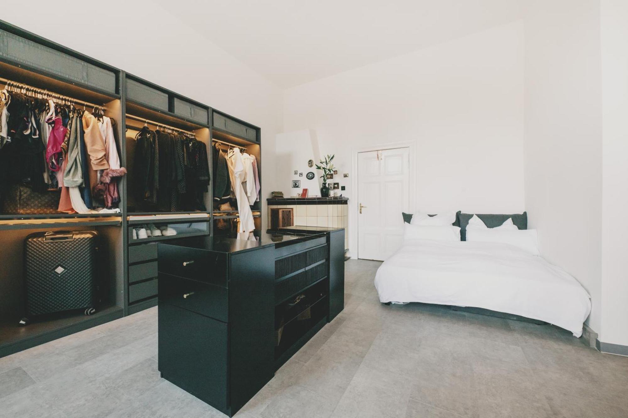 Apartment Altbau-loft Fuer 12 Personen Am Alexanderplatz *
