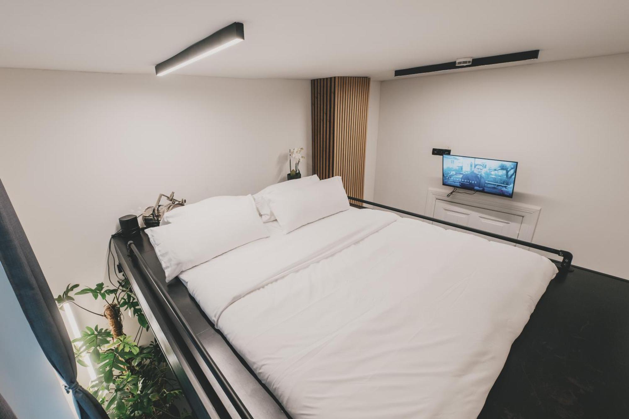 Altbau-loft Fuer 12 Personen Am Alexanderplatz Apartment *