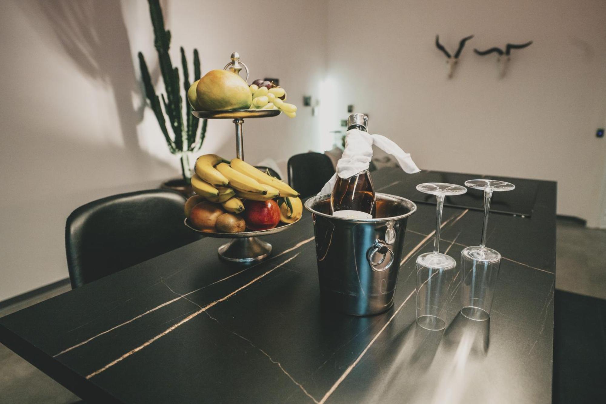 Altbau-loft Fuer 12 Personen Am Alexanderplatz Berlin