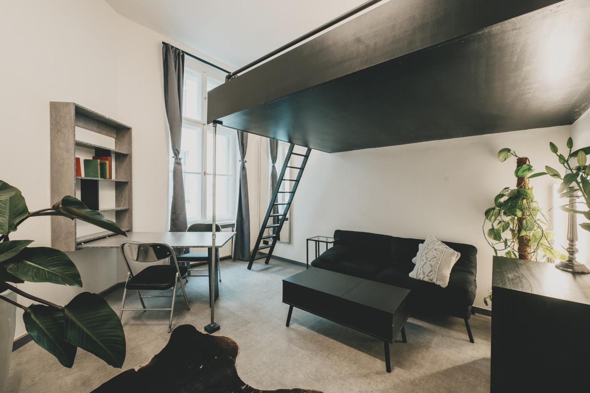 Apartment Altbau-loft Fuer 12 Personen Am Alexanderplatz