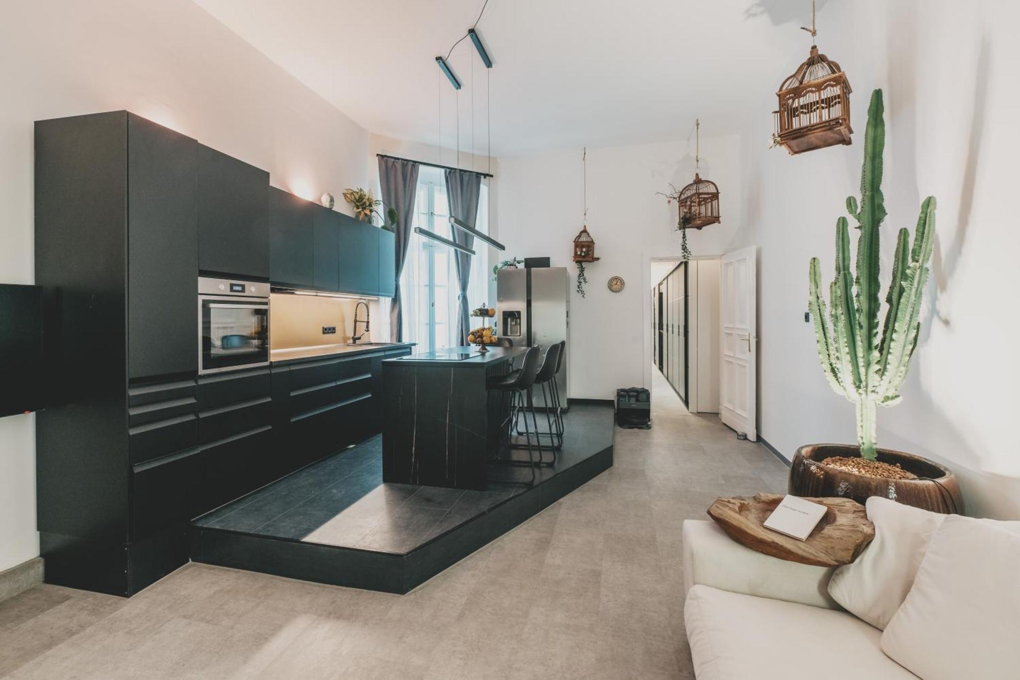 Altbau-loft Fuer 12 Personen Am Alexanderplatz Berlin