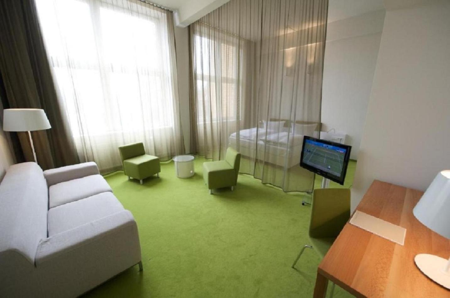 Wyndham Garden Mitte Hotel 4*