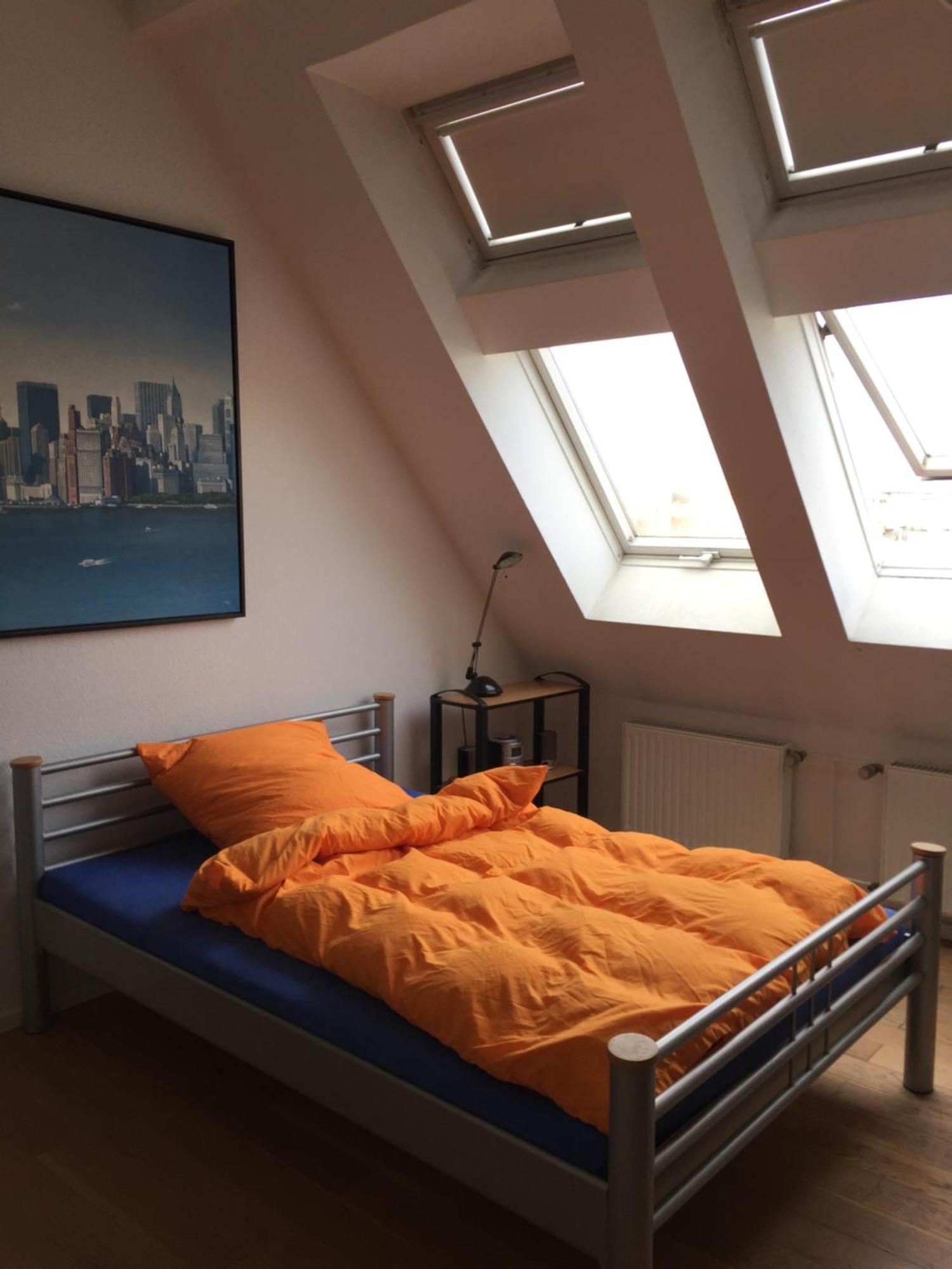 Ueber Den Daechern Von