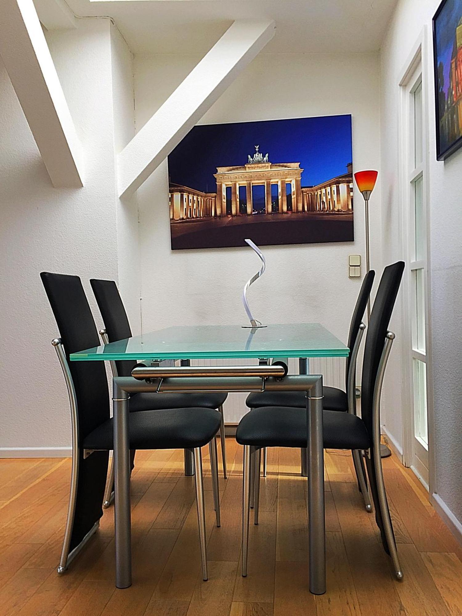Ueber Den Daechern Von Apartment