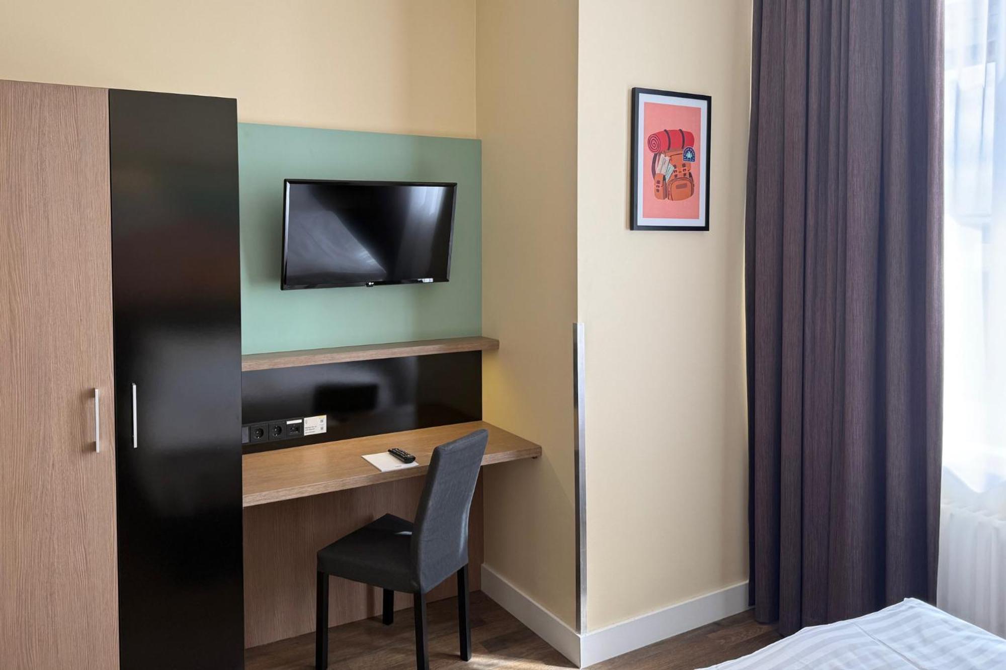 Garner - Charlottenburg, An Ihg 3* Berlim