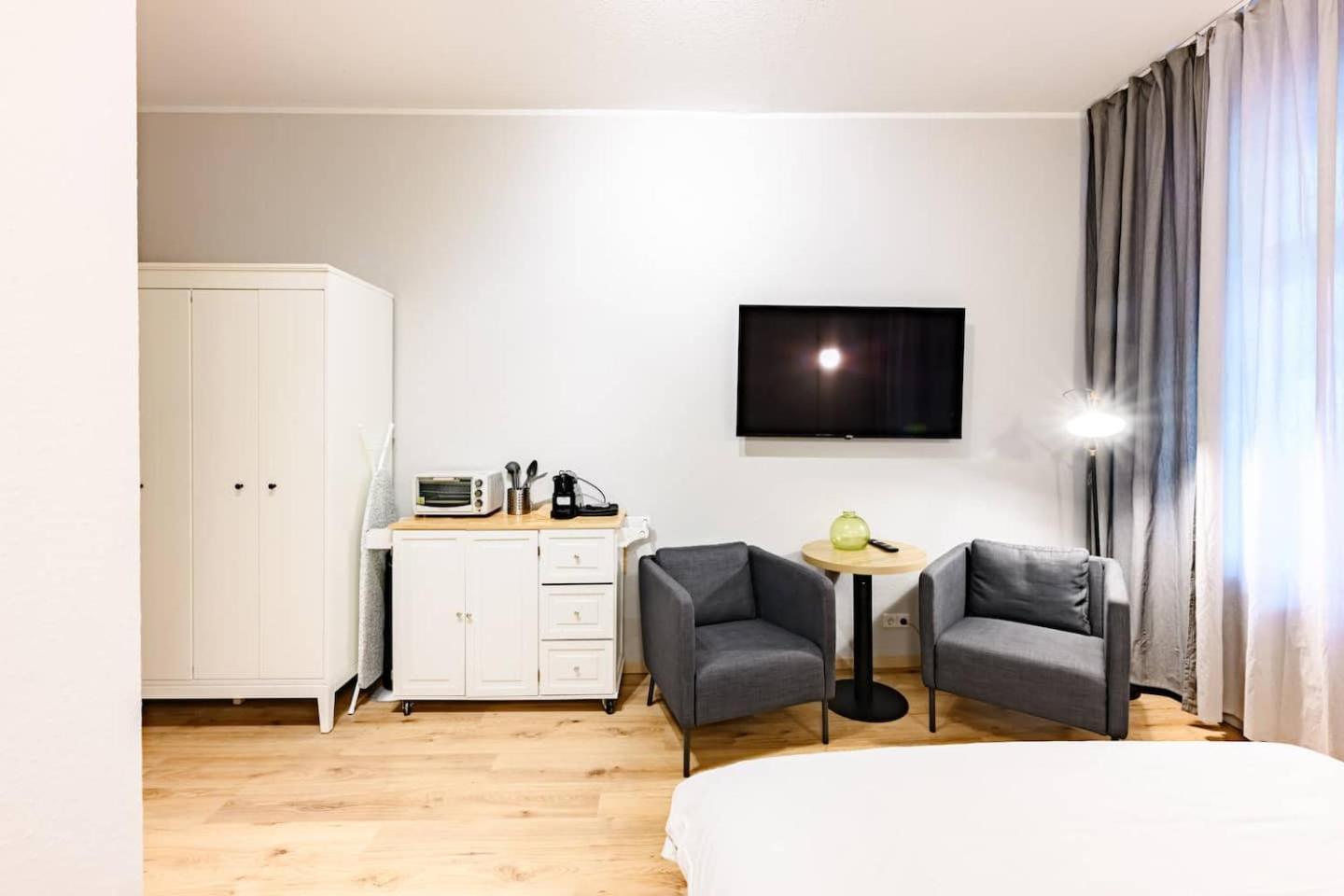 Bh5 Ron Apartment
