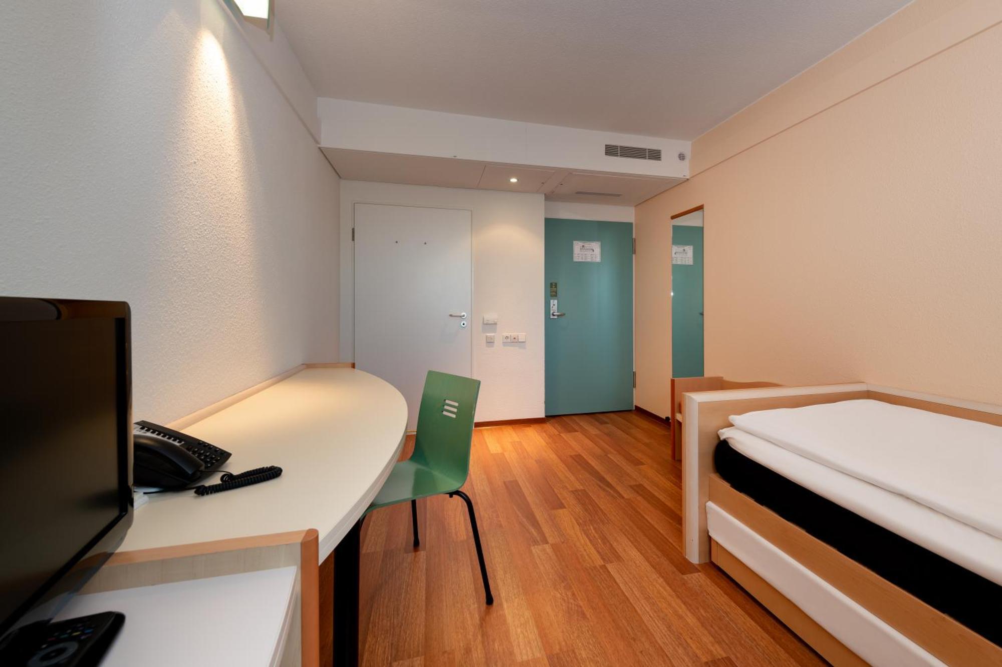 Ibis City Potsdamer Platz 2* Berlim