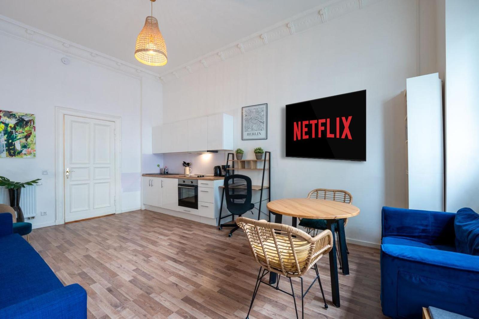 Modern, Flat With Workspace Berlin