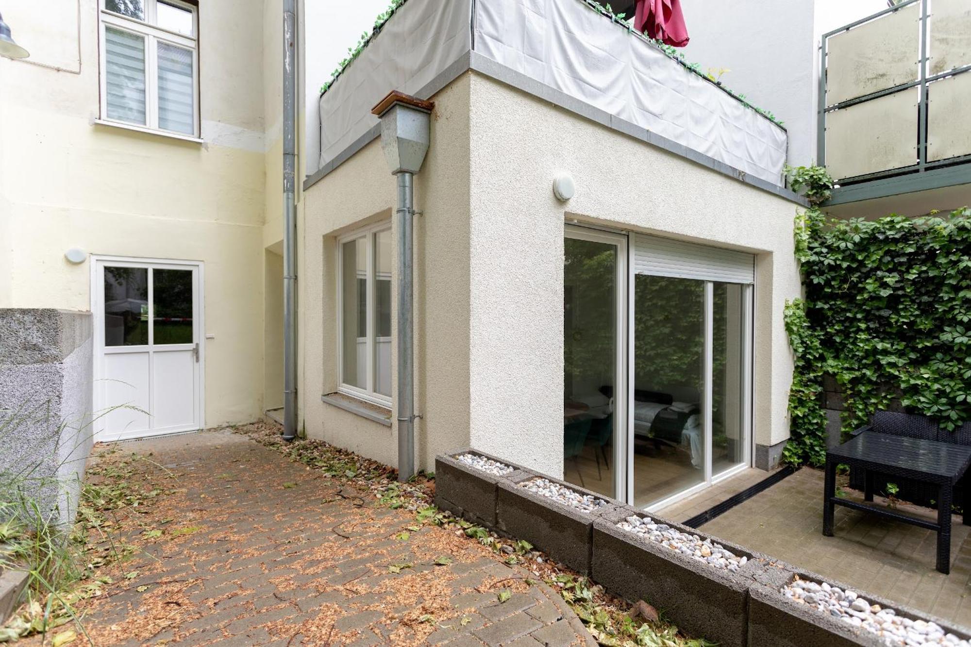 Global Living - Design I I Beamer I Kitchen I Terrace I * Berlin