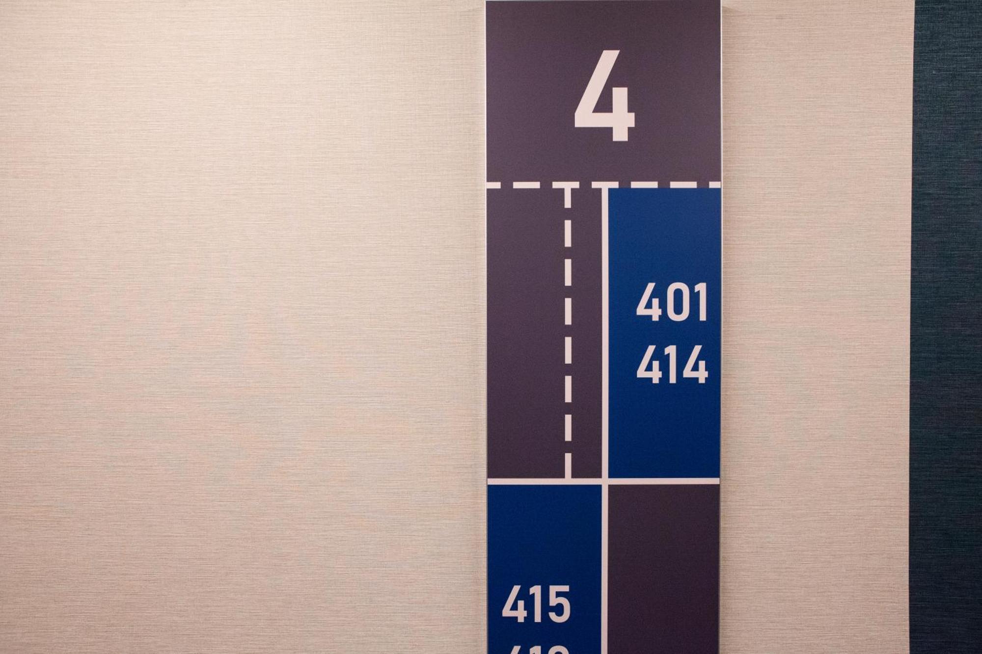 Ibis Budget Airport Hotel *