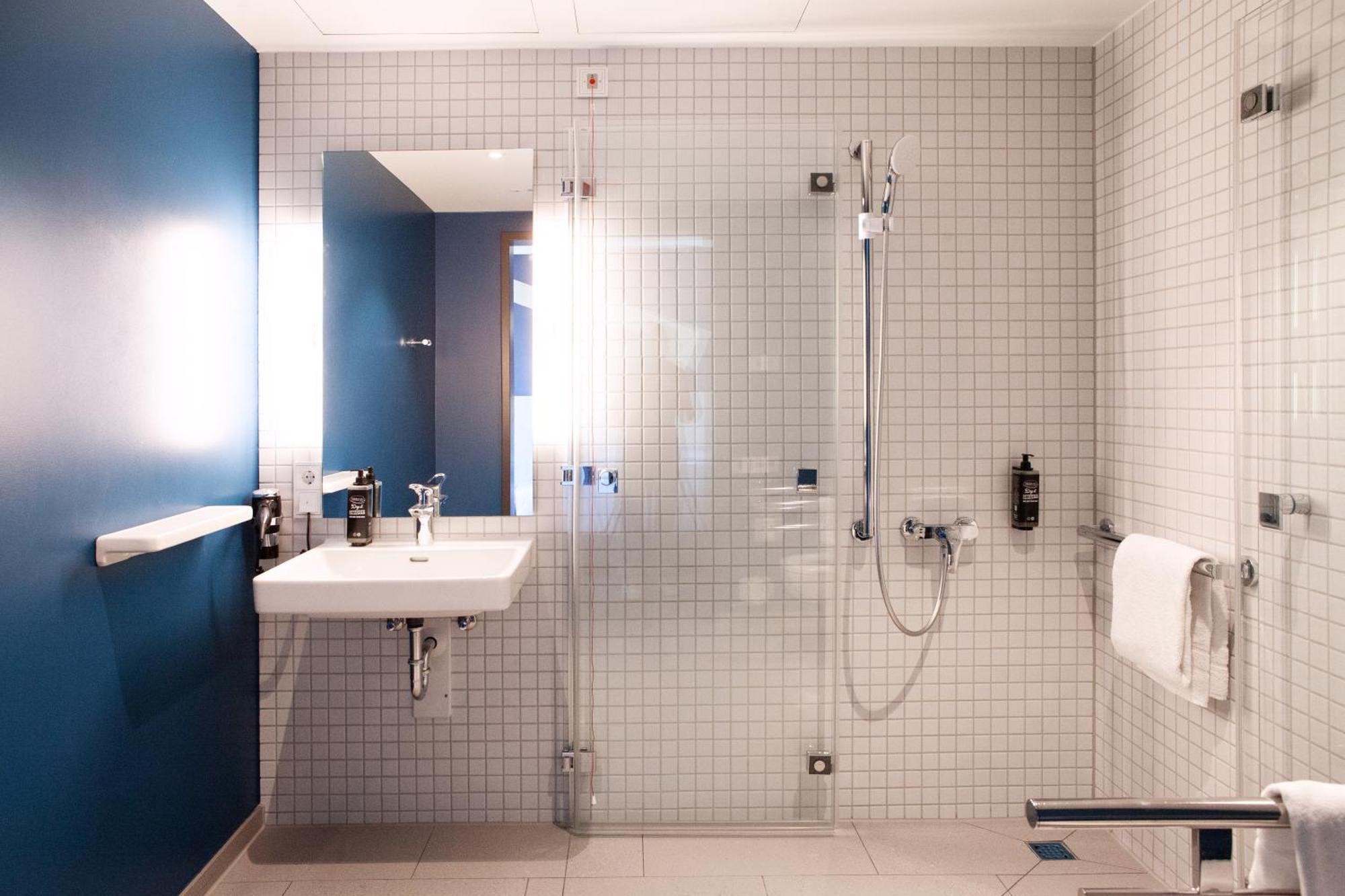 Ibis Budget Airport Hotel *