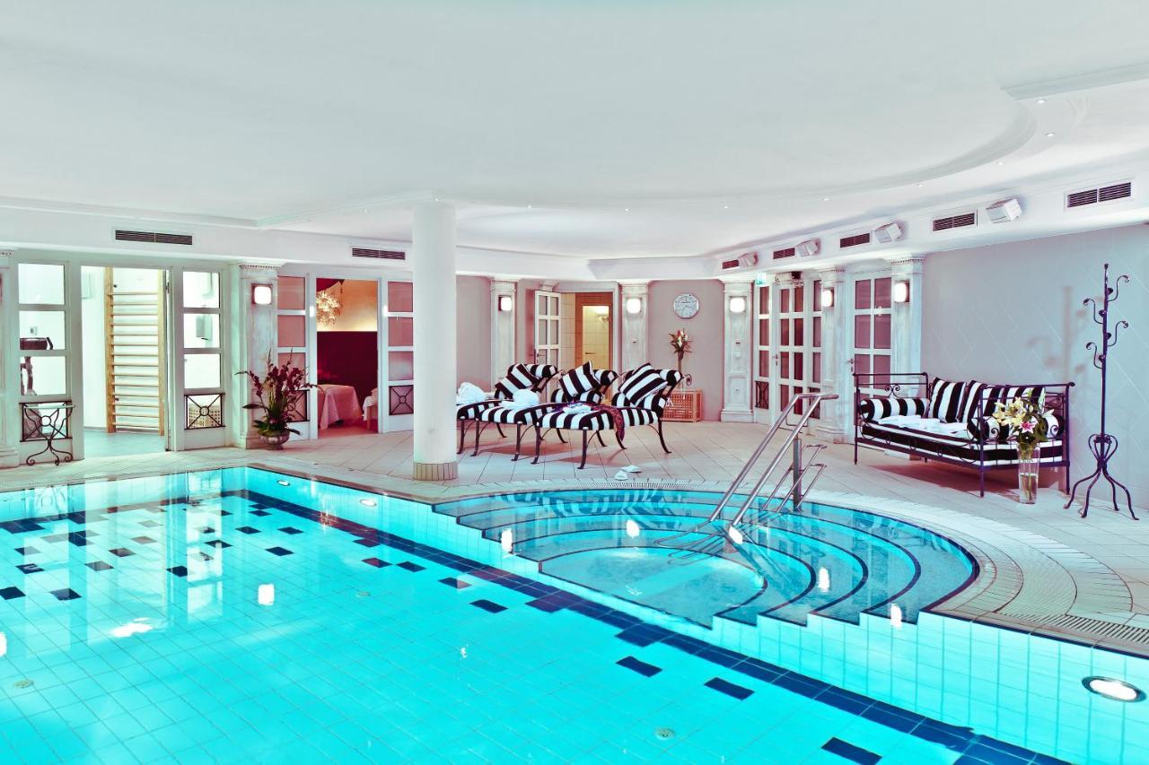Louisa's Place 5*