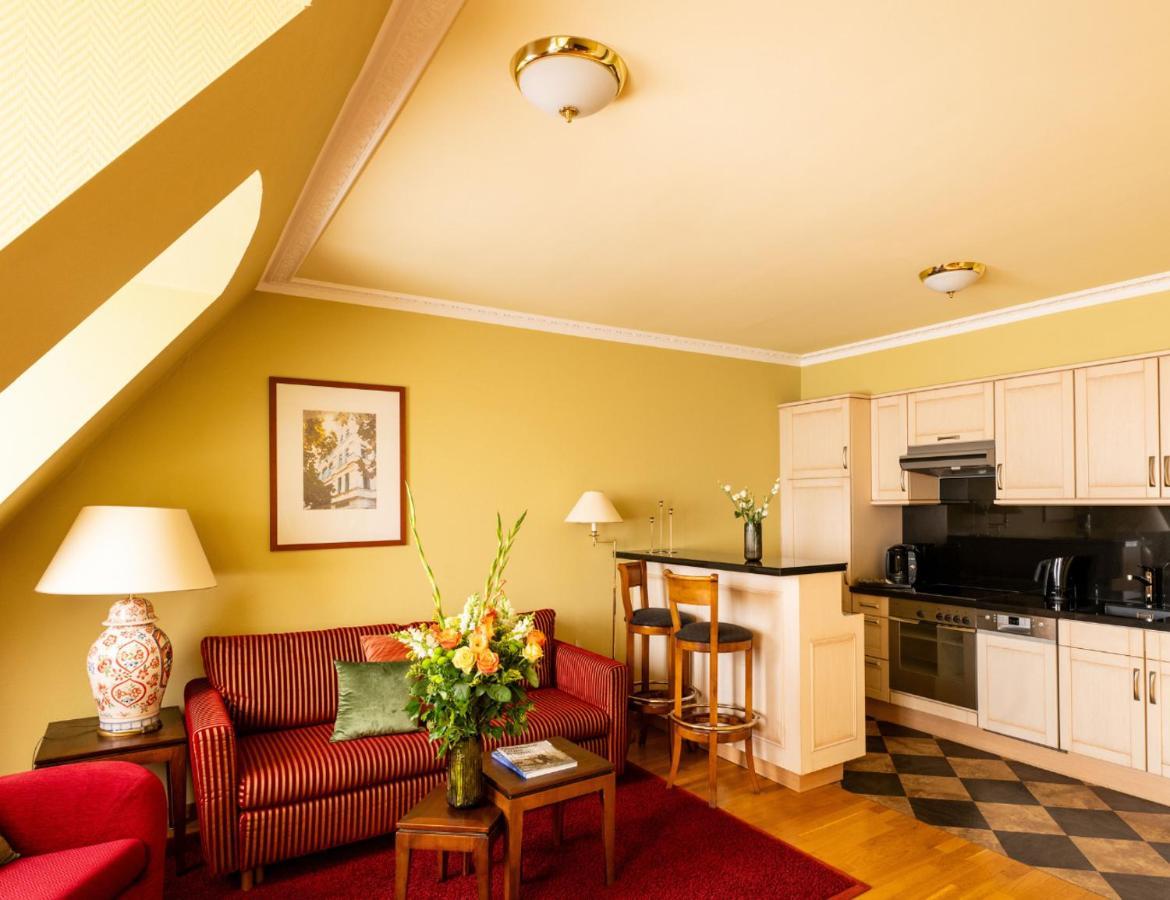 Louisa's Place Hotel 5*