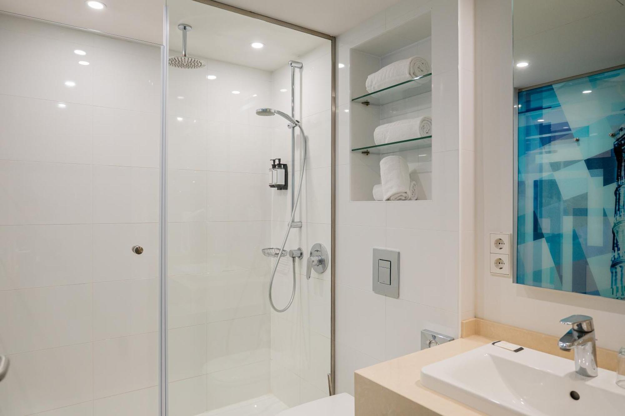 Homaris West Side (adults Only) 4*