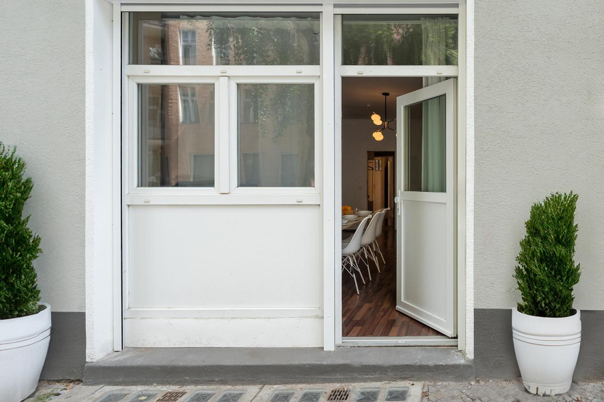 Apartment 33 I Und N Mitte *